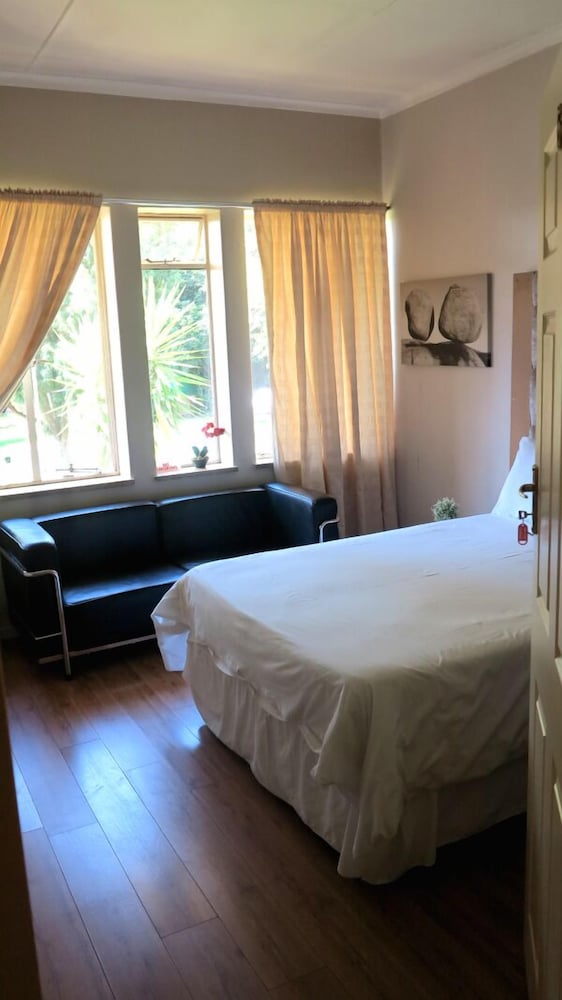 Фото Umgwezi Lodge And Backpackers