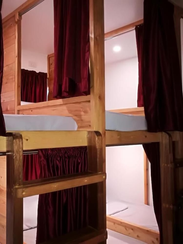 Фото 8th Street Hostel