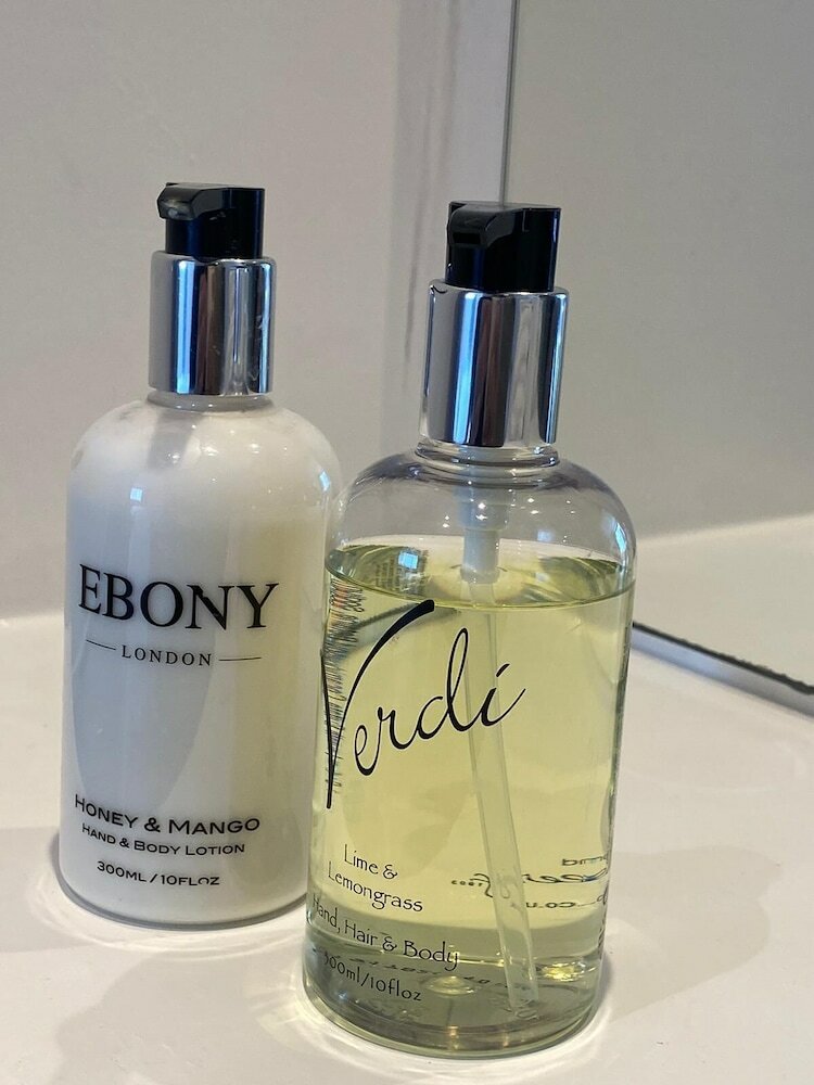 Фото Grand Harbour Apartments