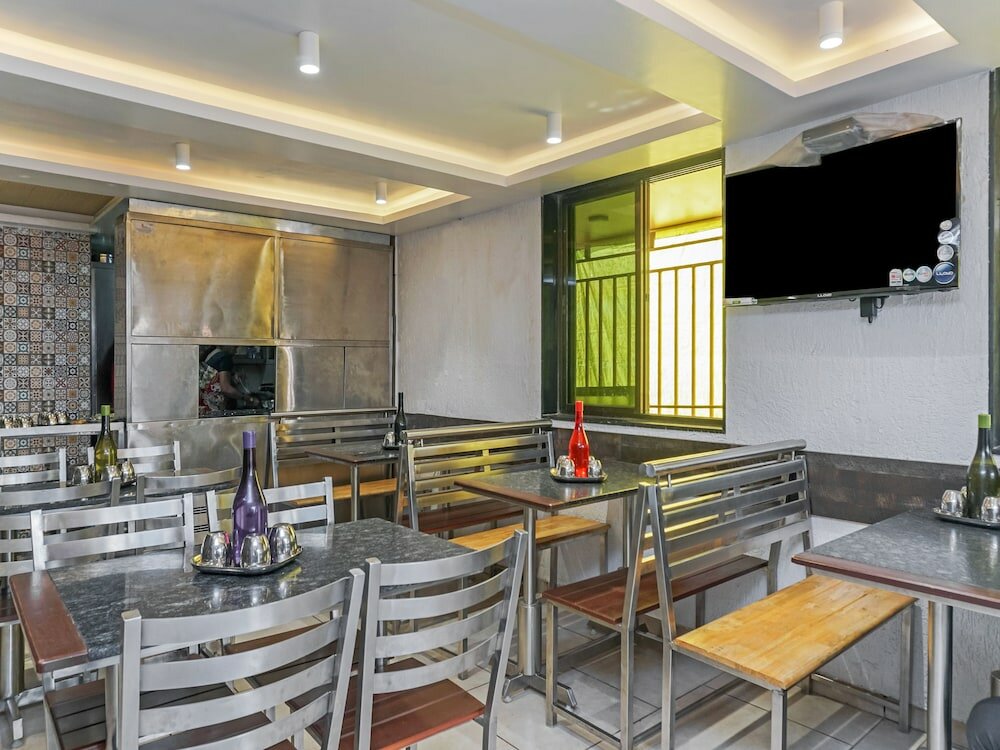 Фото Oyo 22571 Hotel Sarathi