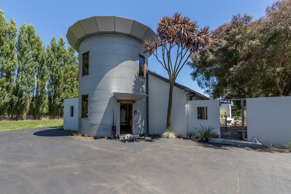 Фото Bond Estate Luxury Accommodation