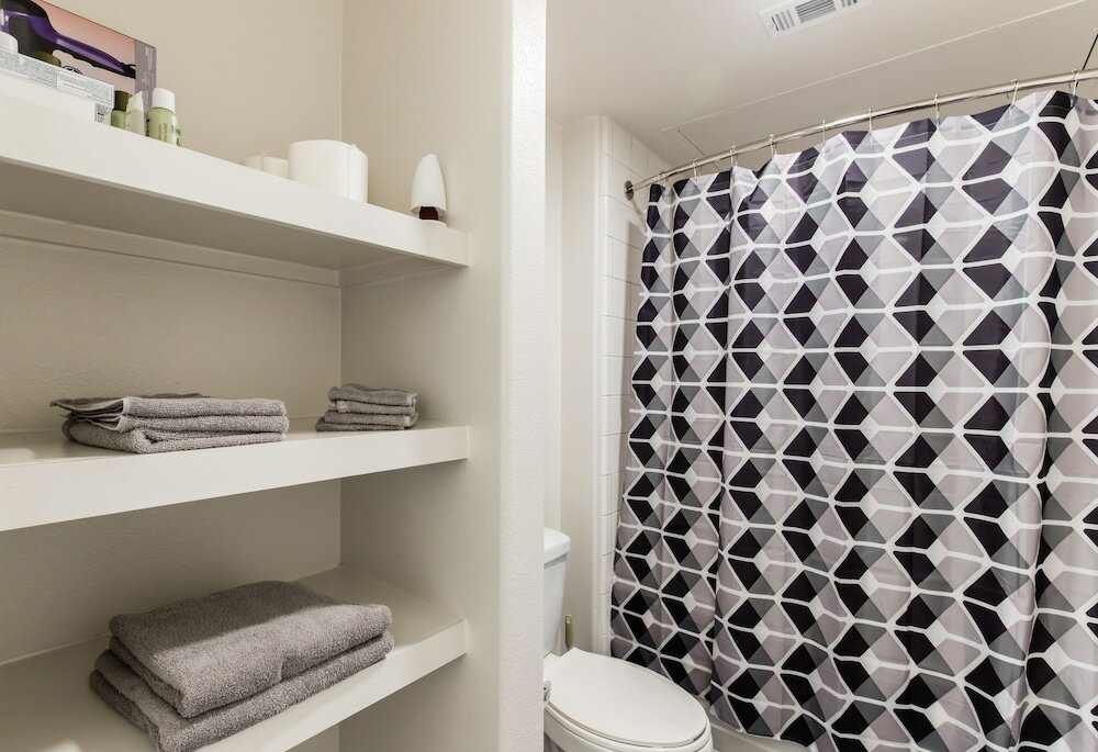 Фото Urbanlights at Legacy West