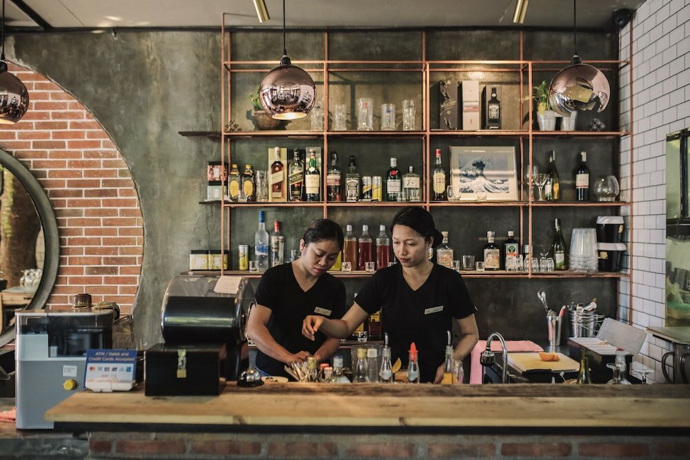 Фото The Flying Fish Hostel