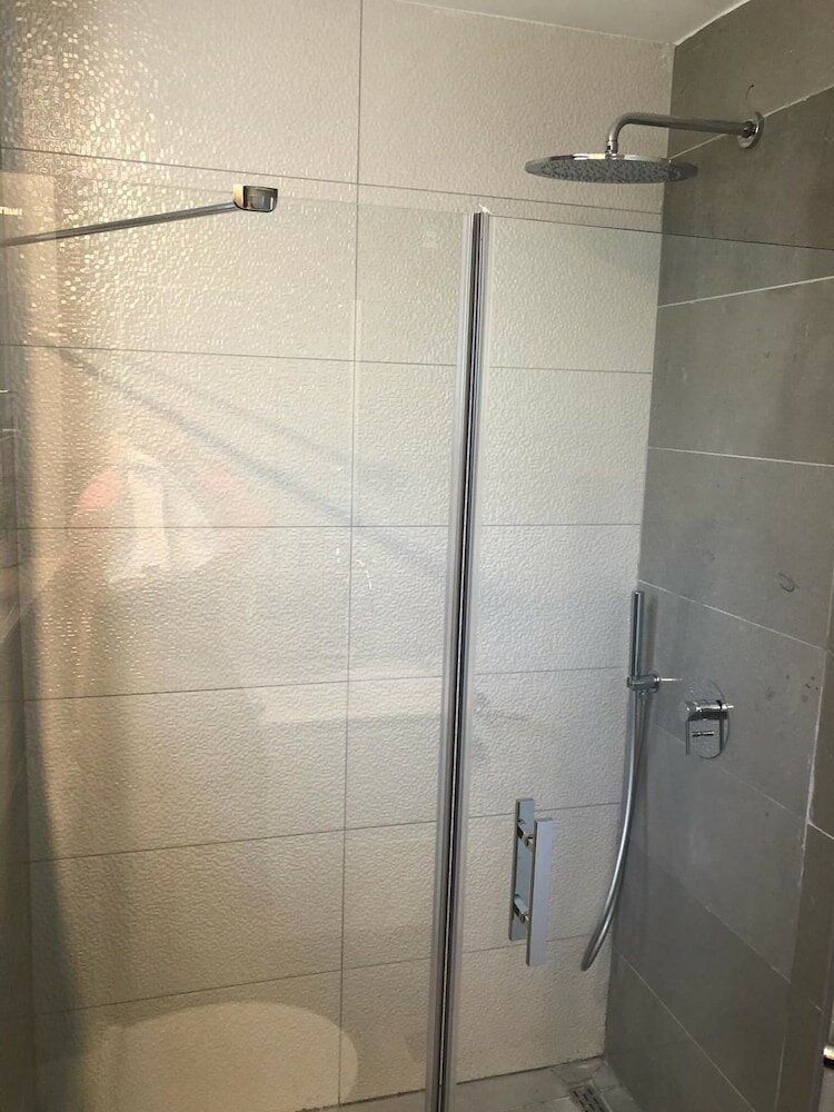 Фото New Luxurious 2br front old city Legacy