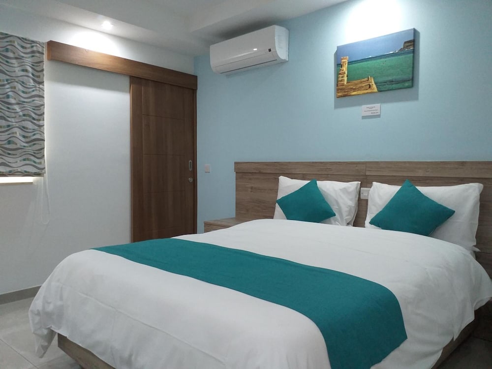 Фото TJ Boutique Accommodation