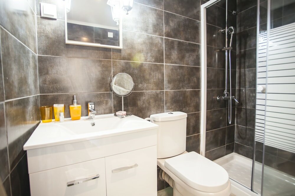 Фото Lisbon Inn Bica Suites