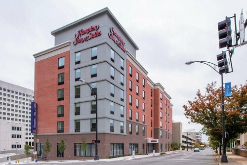 Гостиница Hampton Inn & Suites Winston-Salem Downtown в Уинстон-Сейлеме