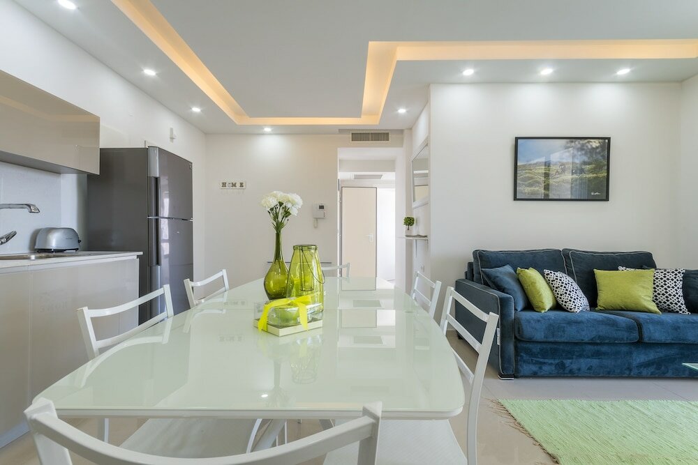 Фото Full Option 7People Terrace-Lift-Parking