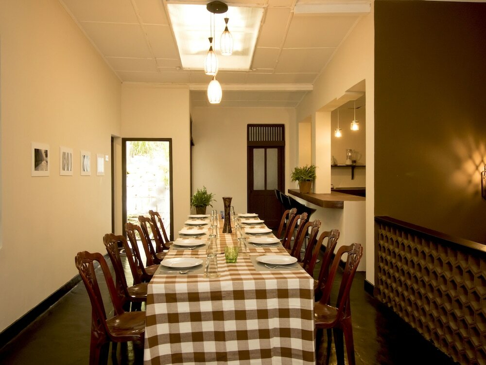 Фото The Oasis Hostel