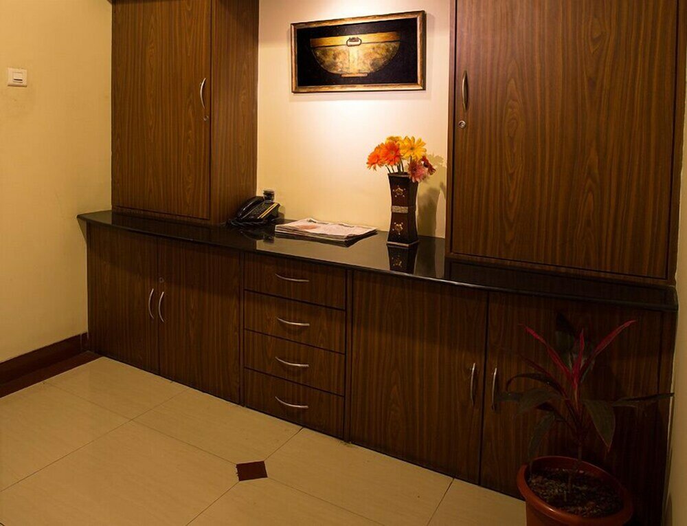 Фото Amrita Executive Hotel