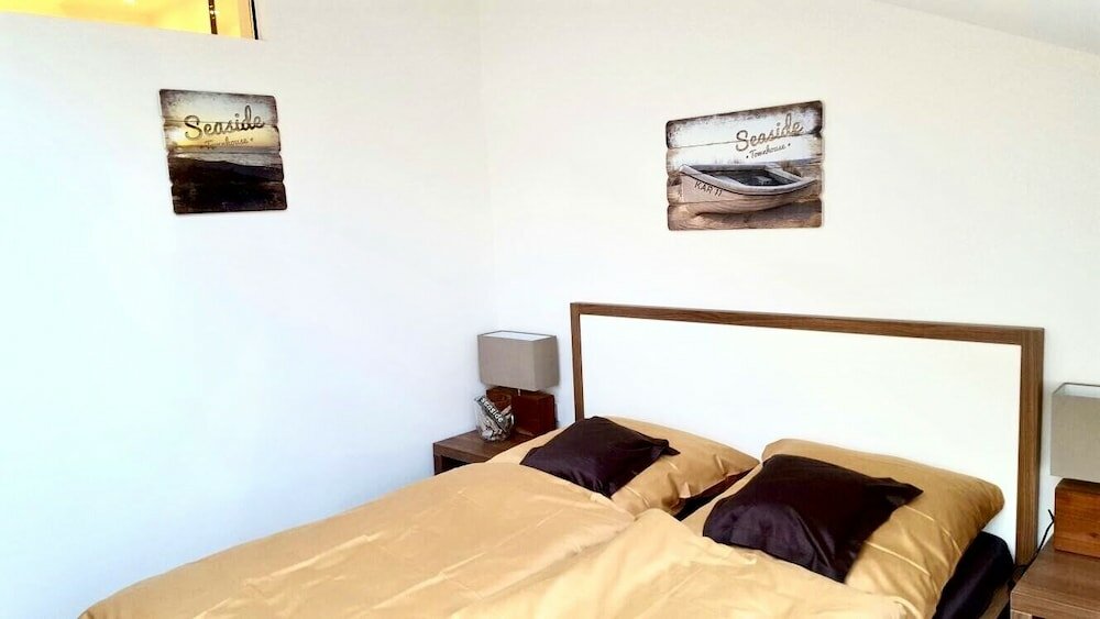 Фото Seaside-Townhouse