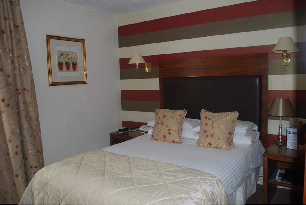 Фото The New County Hotel