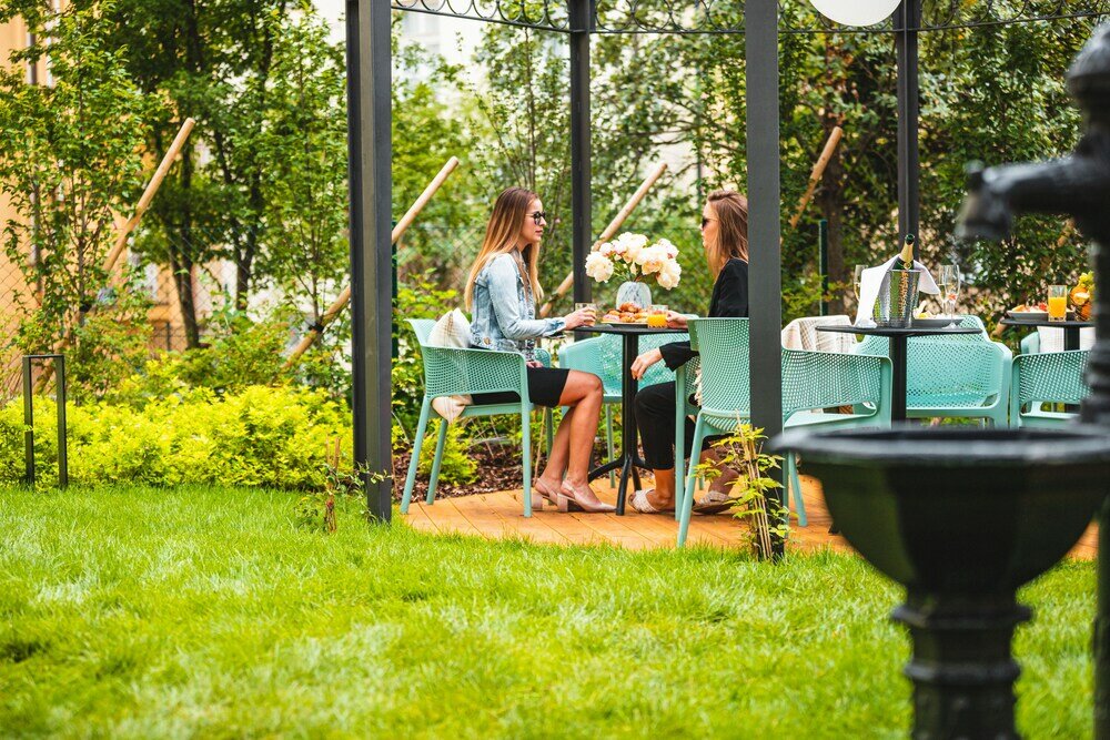 Фото Empirent Garden Suites