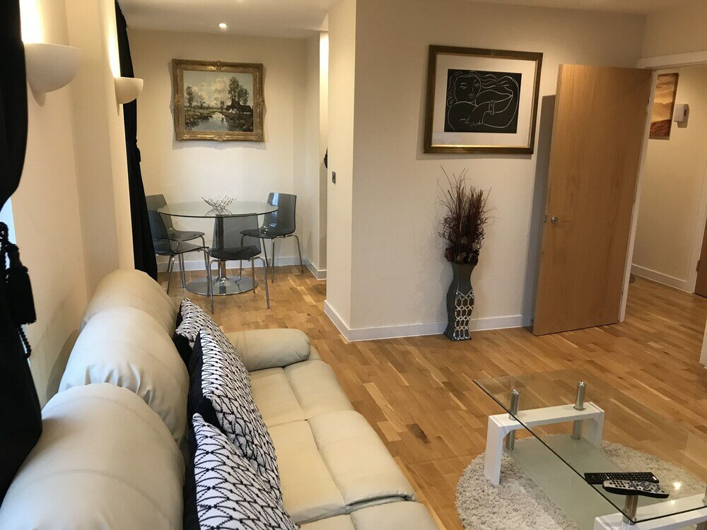 Фото Chelmsford Serviced Apartments