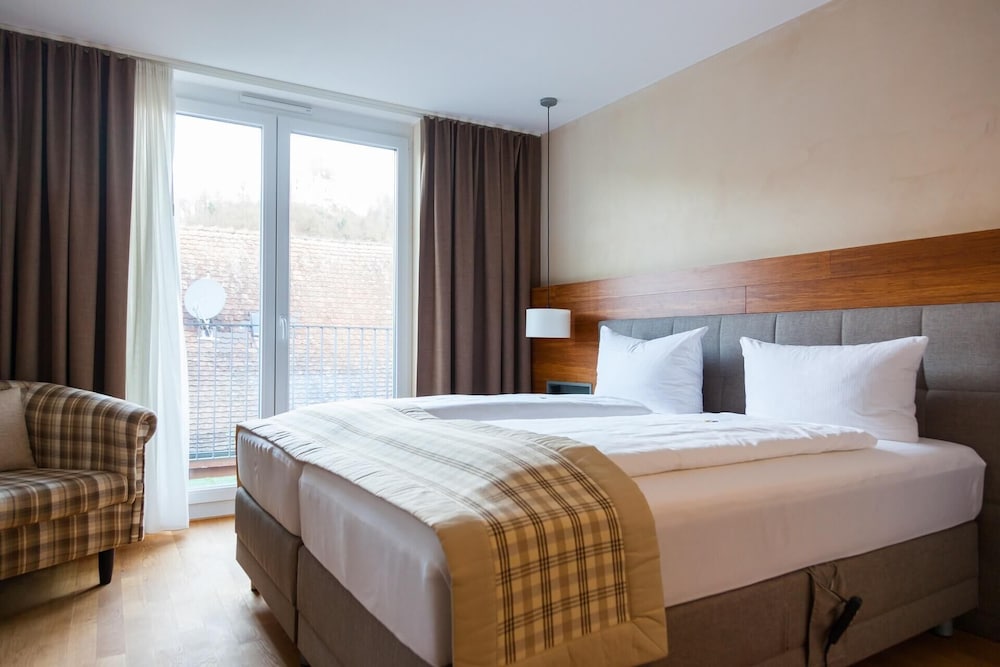 Фото Restaurant Hotel Zum Storchen