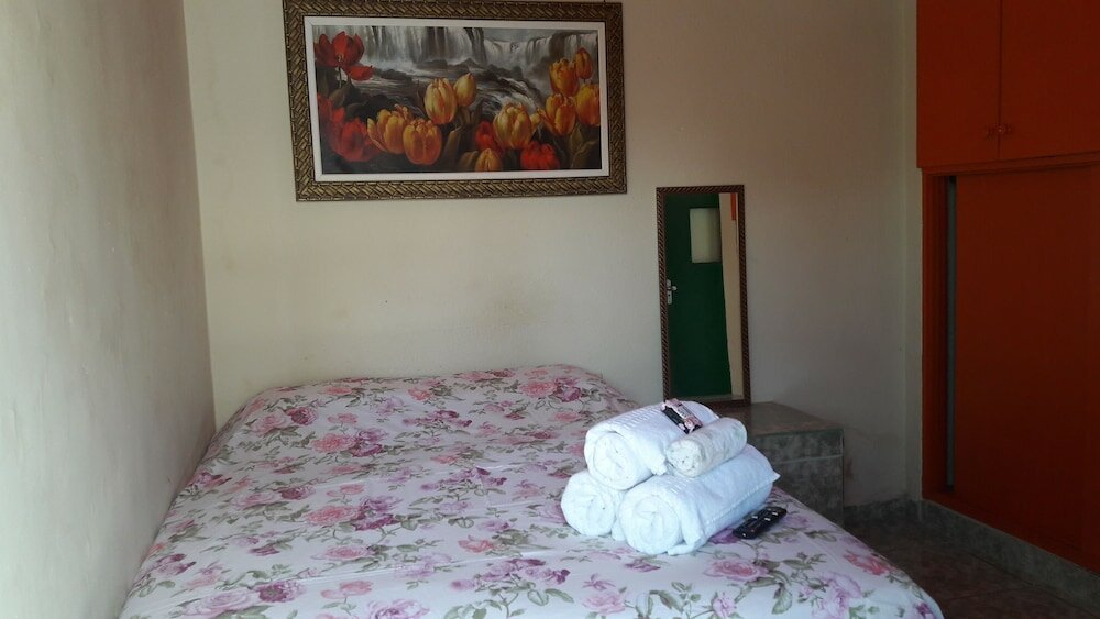 Фото Linhares Kitnets