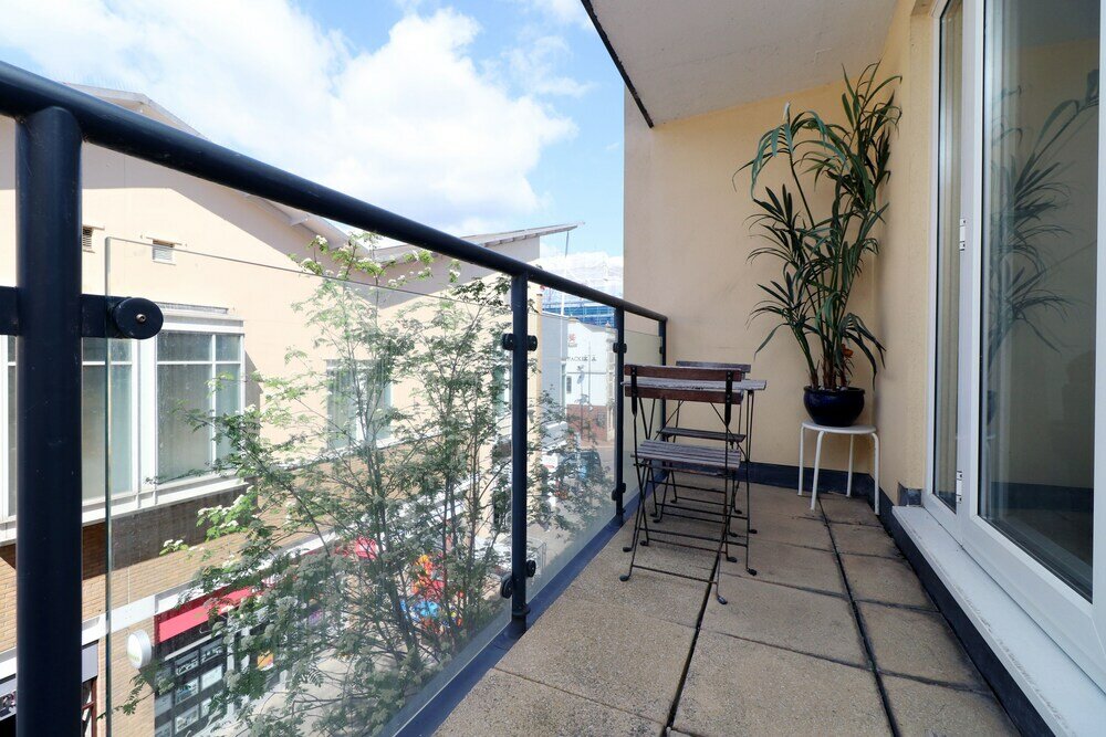 Фото 3 Bed Apartment - Mermaid Quay