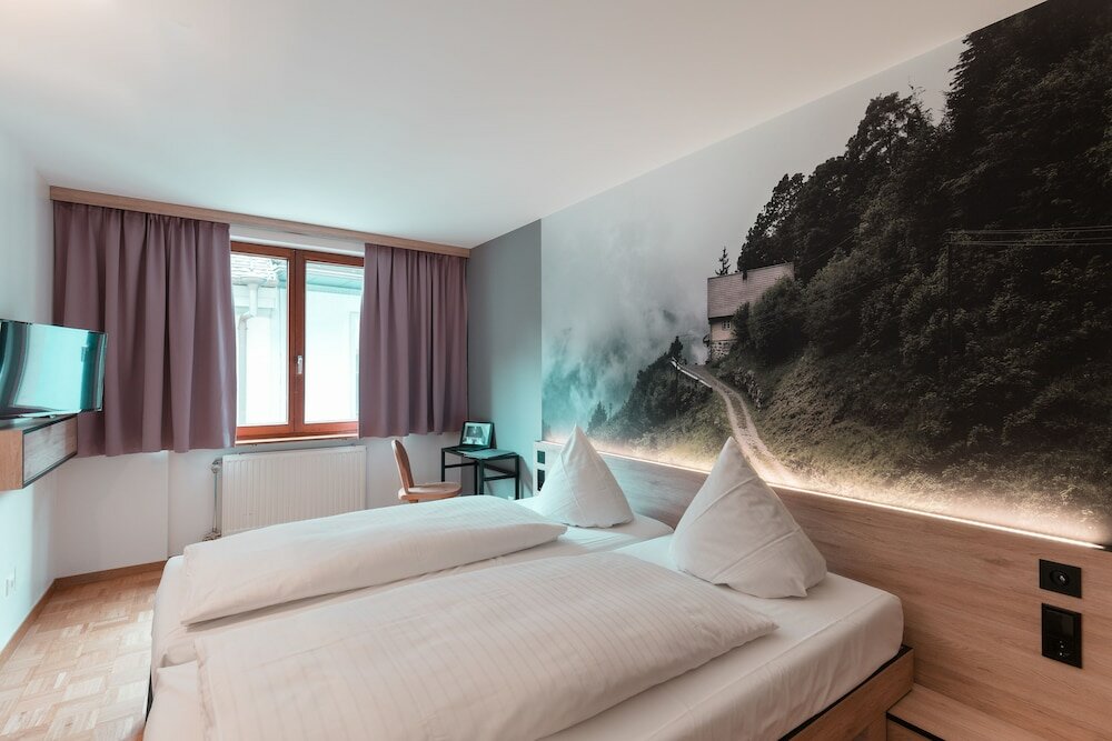 Фото Hotel Schwarzwälder Hof