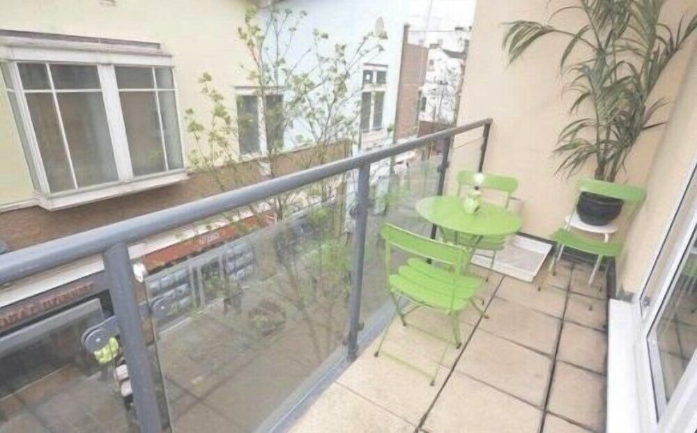 Фото 3 Bed Apartment - Mermaid Quay