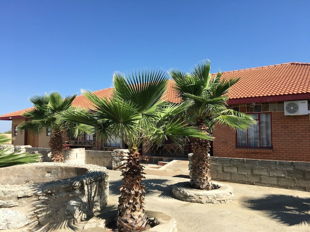 Фото отеля 2