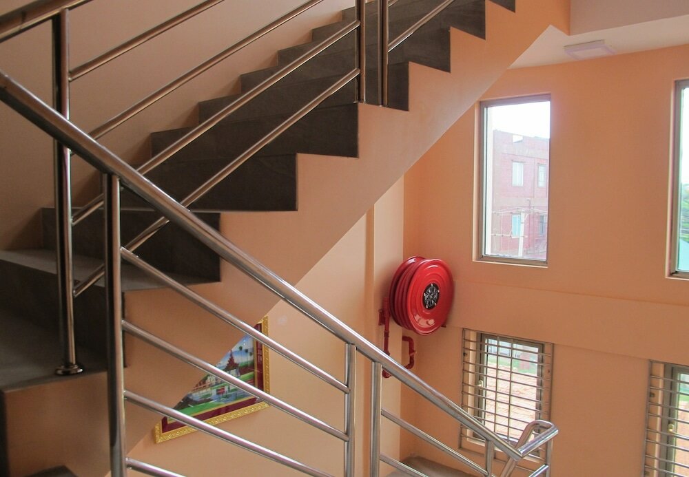 Фото Shwe Pe Ti Hotel