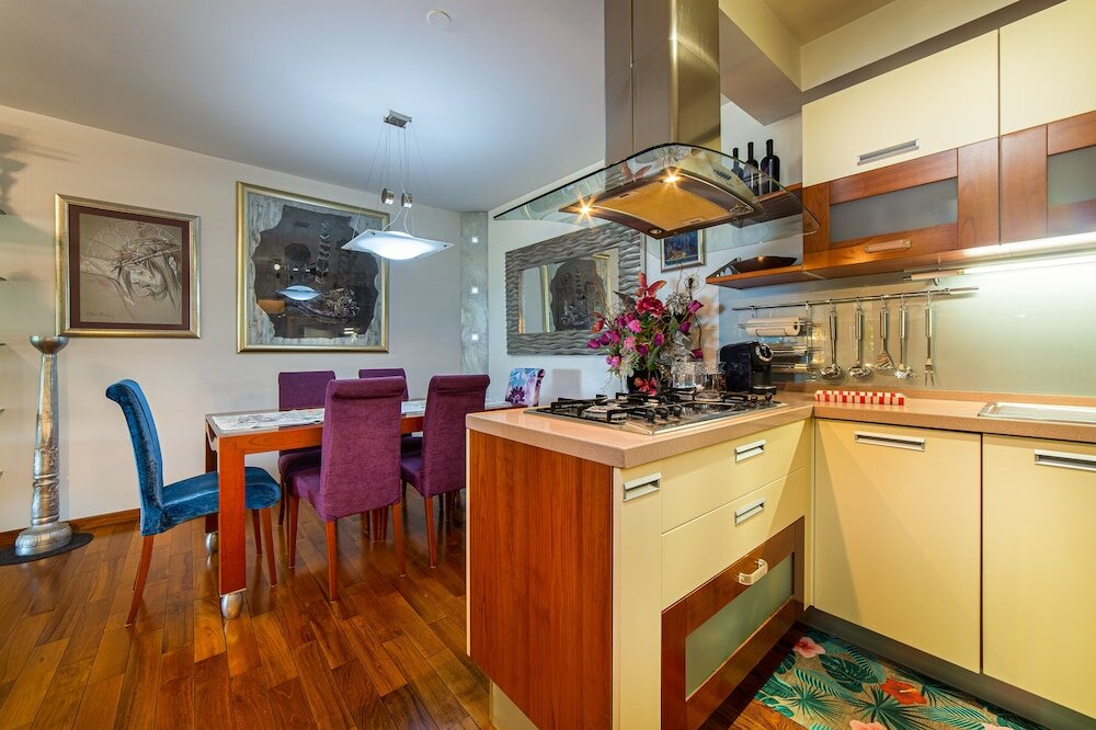 Фото Zen Luxury Apartment