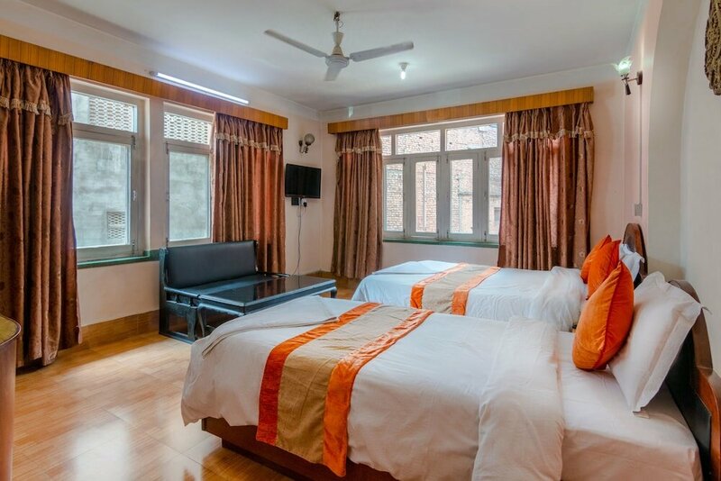 Гостиница Hotel River Holiday Inn в Катманду