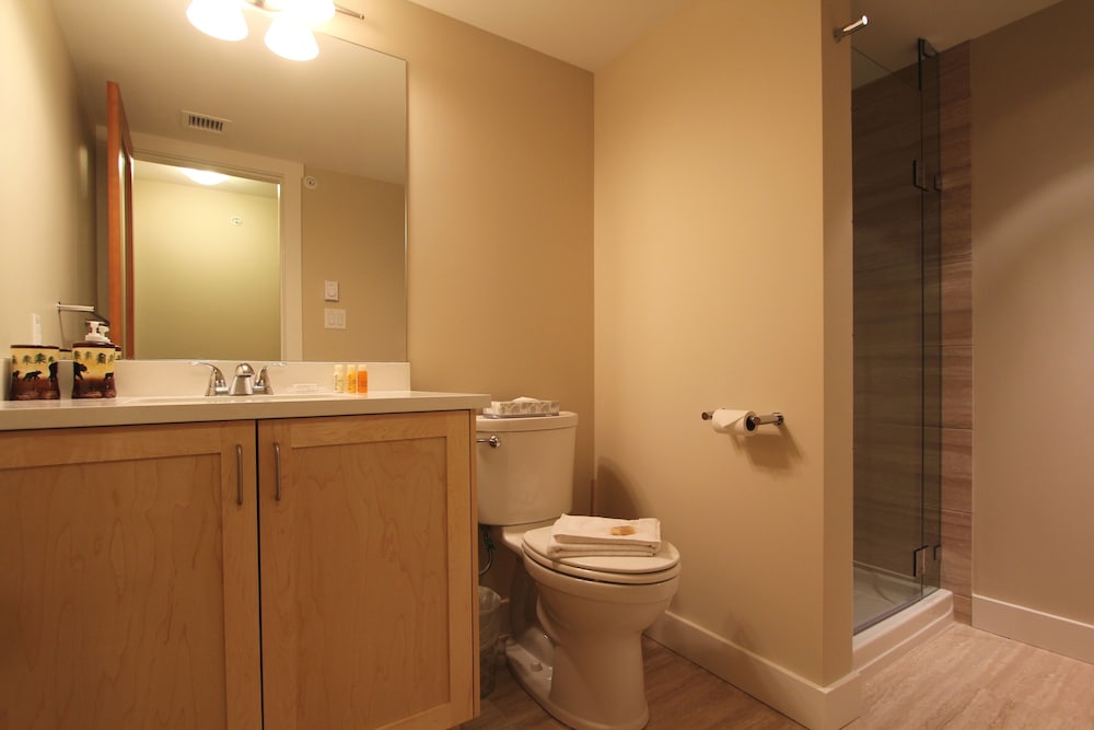 Фото Villas Snowberry by Whistler Retreats