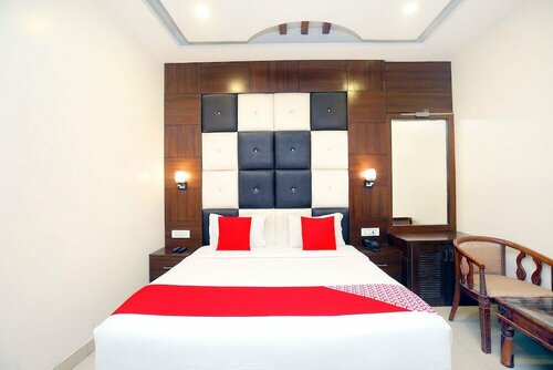 Гостиница Capital O Hotel Cargo by Jd