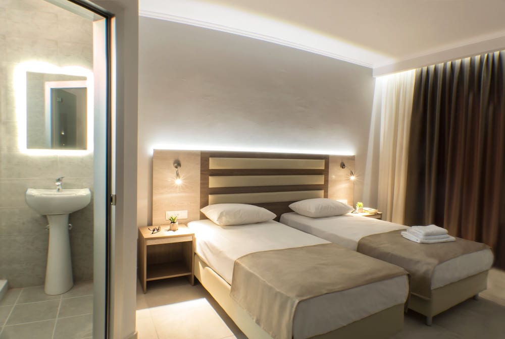 Фото Perla Hotel Halkidiki