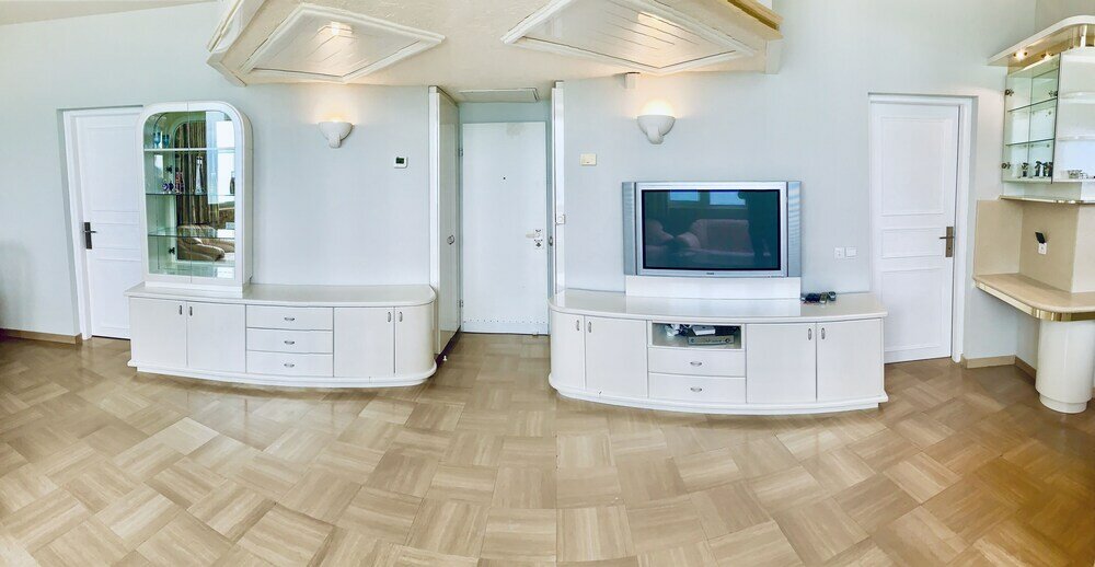 Фото Royal on the Sea