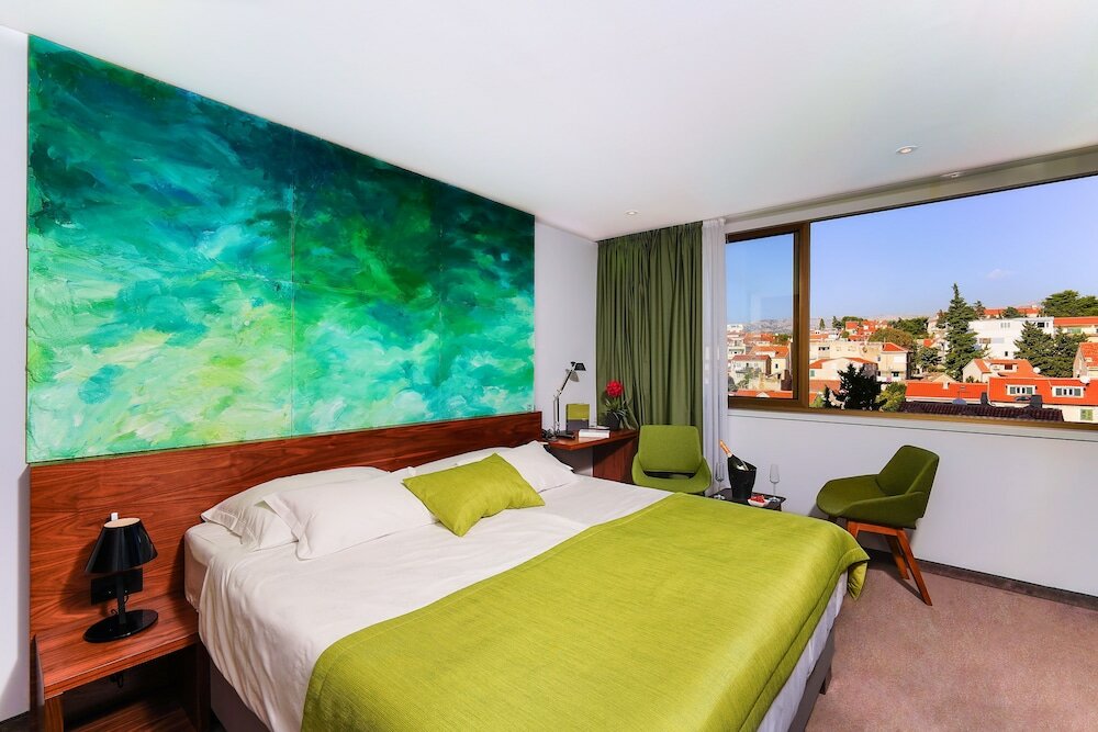 Фото Horizon Luxury Suites