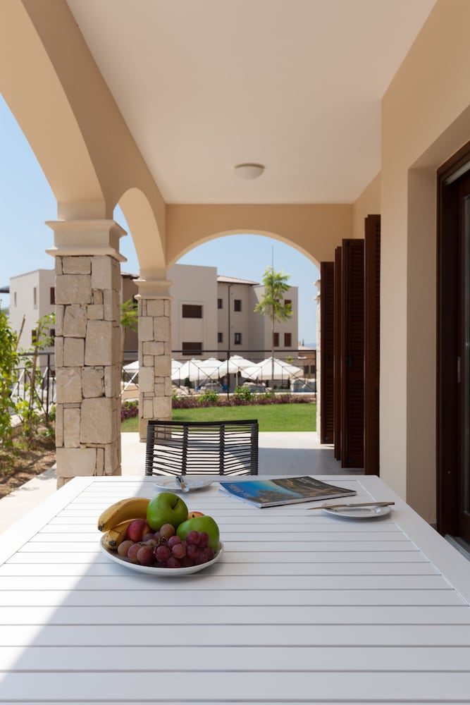 Фото Aphrodite Hills Golf & SPA Resort Residences – Premium Serviced Apartments