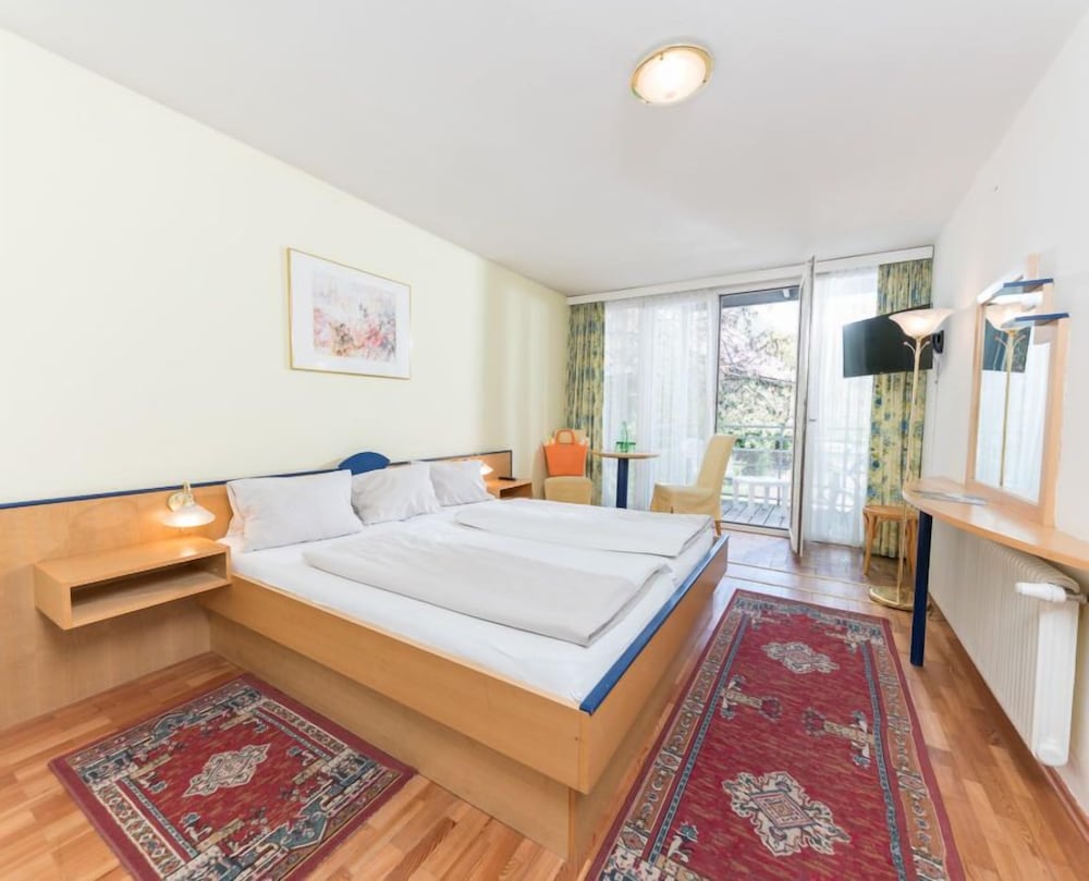 Фото Zur Post & Appartementhaus Kern