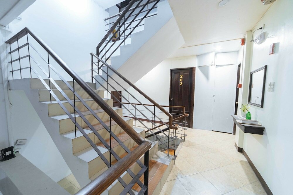 Фото RedDoorz Ledesco Avenue Lapaz Iloilo