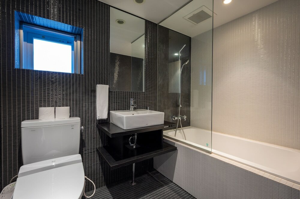 Фото Kira Kira Suites by H2 Life