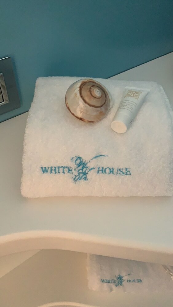 Фото White House Luxury Hospitality