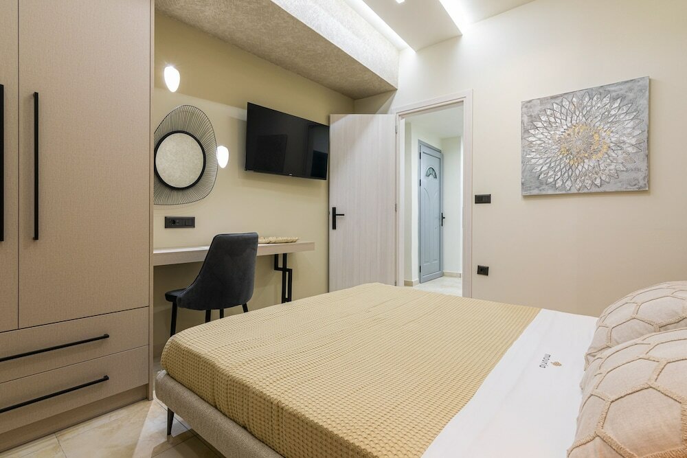 Фото Mouria Studios & Apartments