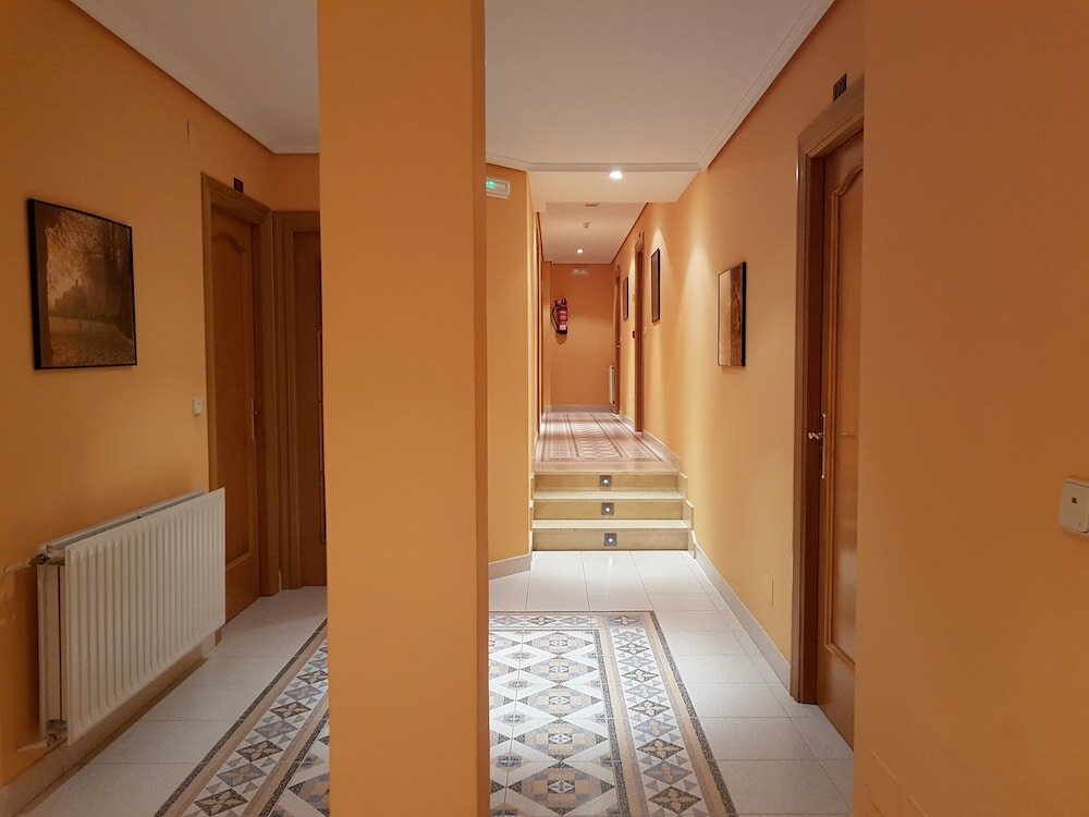 Фото Hostal Santa María