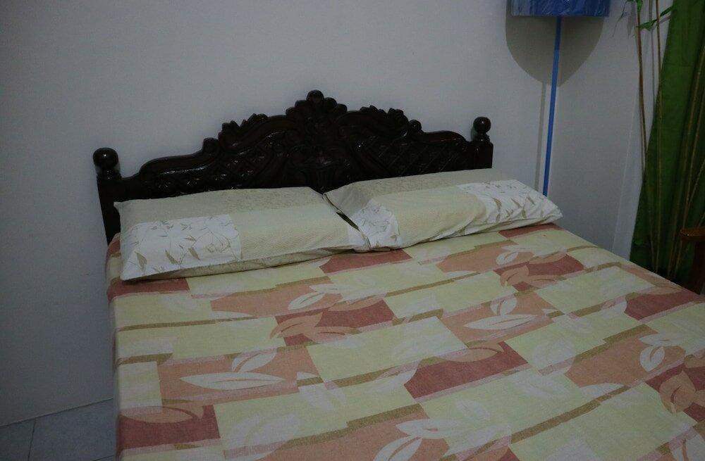 Фото Hundred Isles' Room Rentals and Transient House