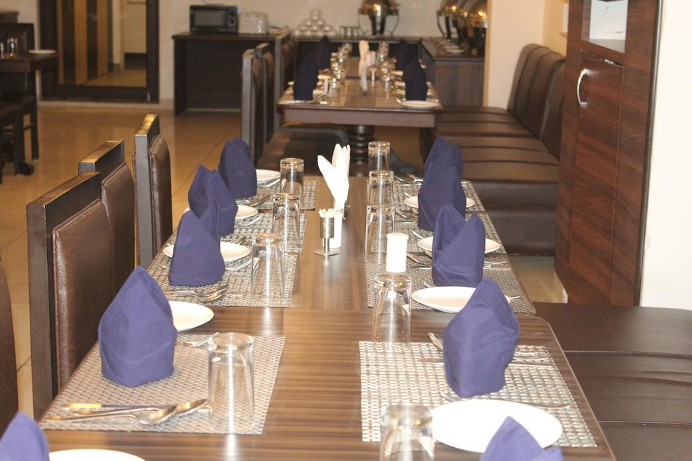 Фото Hotel Holiday Hill