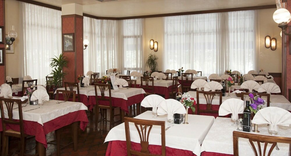 Фото Hotel Galles