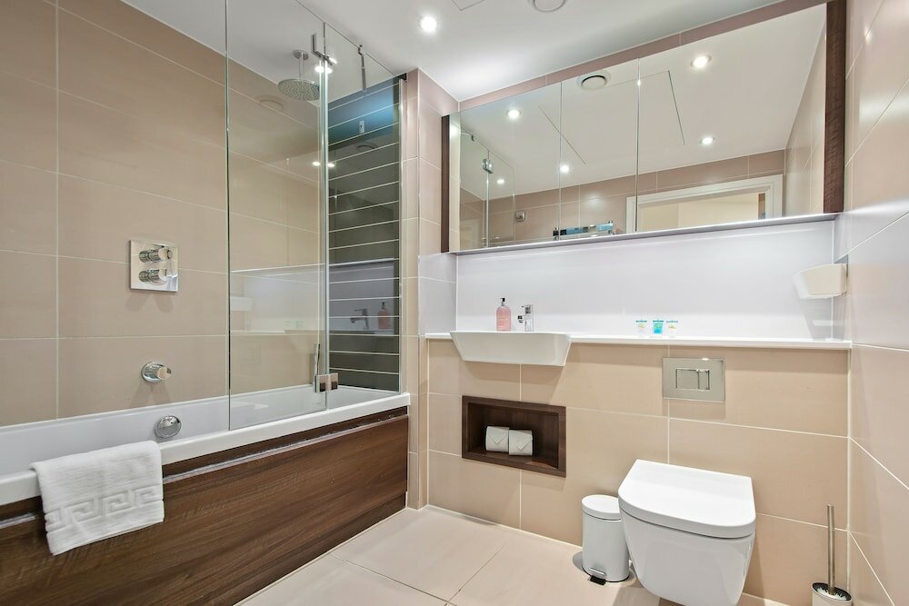 Фото Altitude Point Serviced Apartments by TheSquare