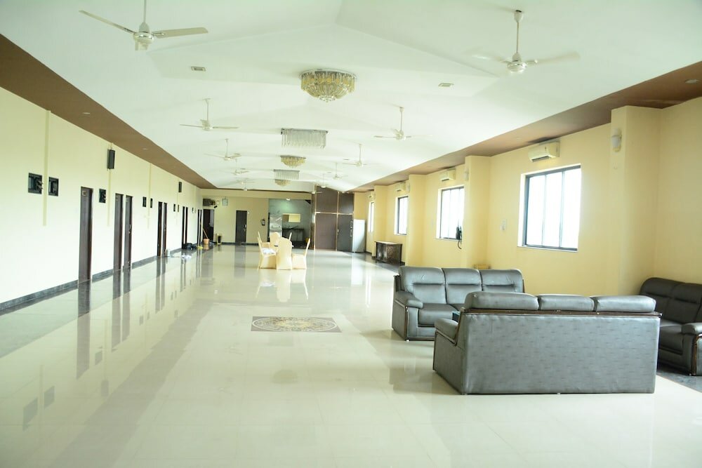 Фото Hotel Orient Palace