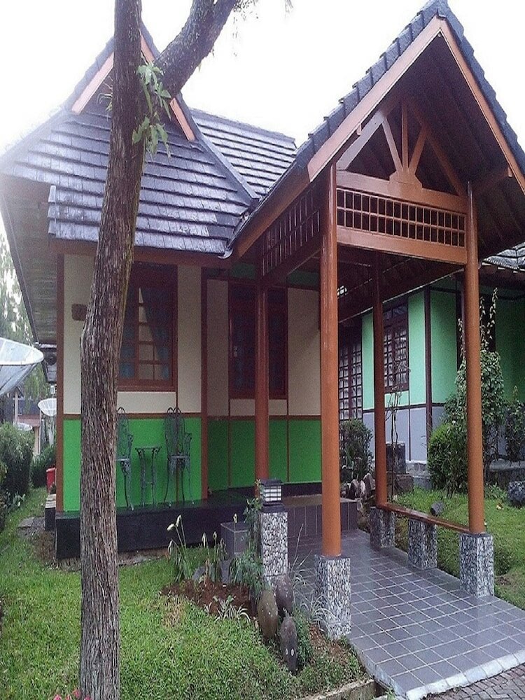 Фото Villa Kota Bunga Seruni