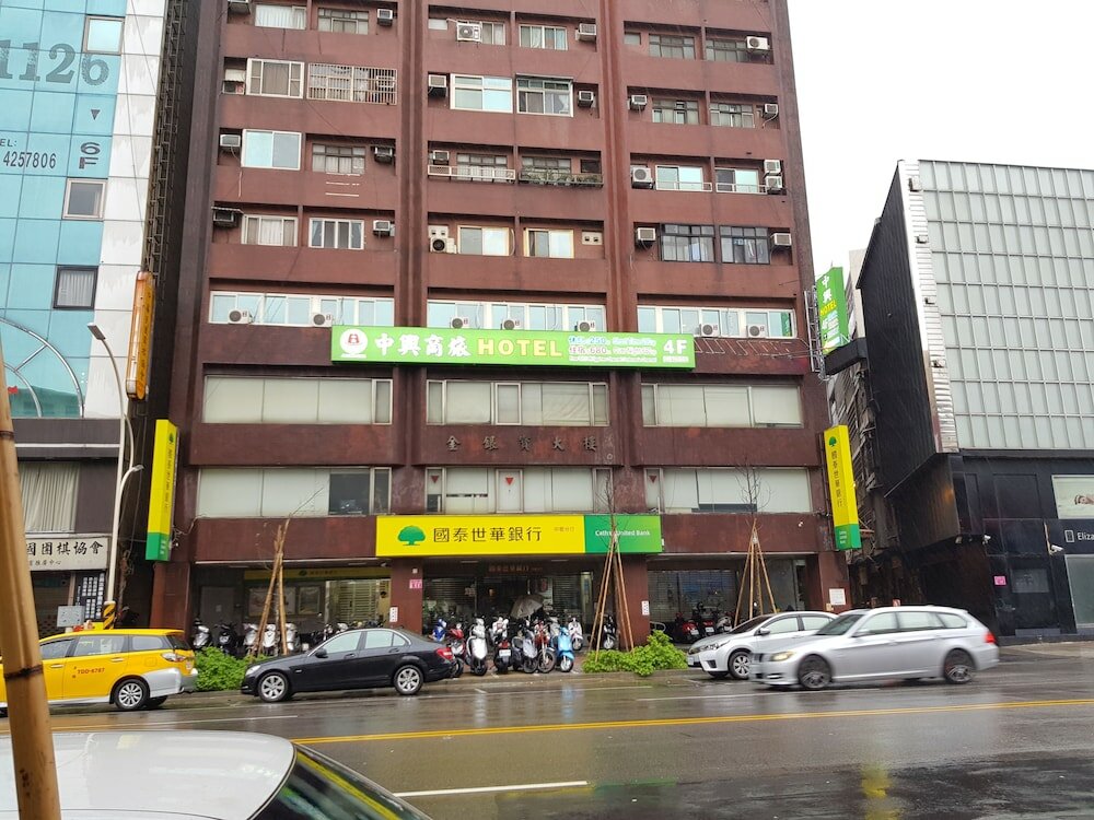 Фото отеля 1