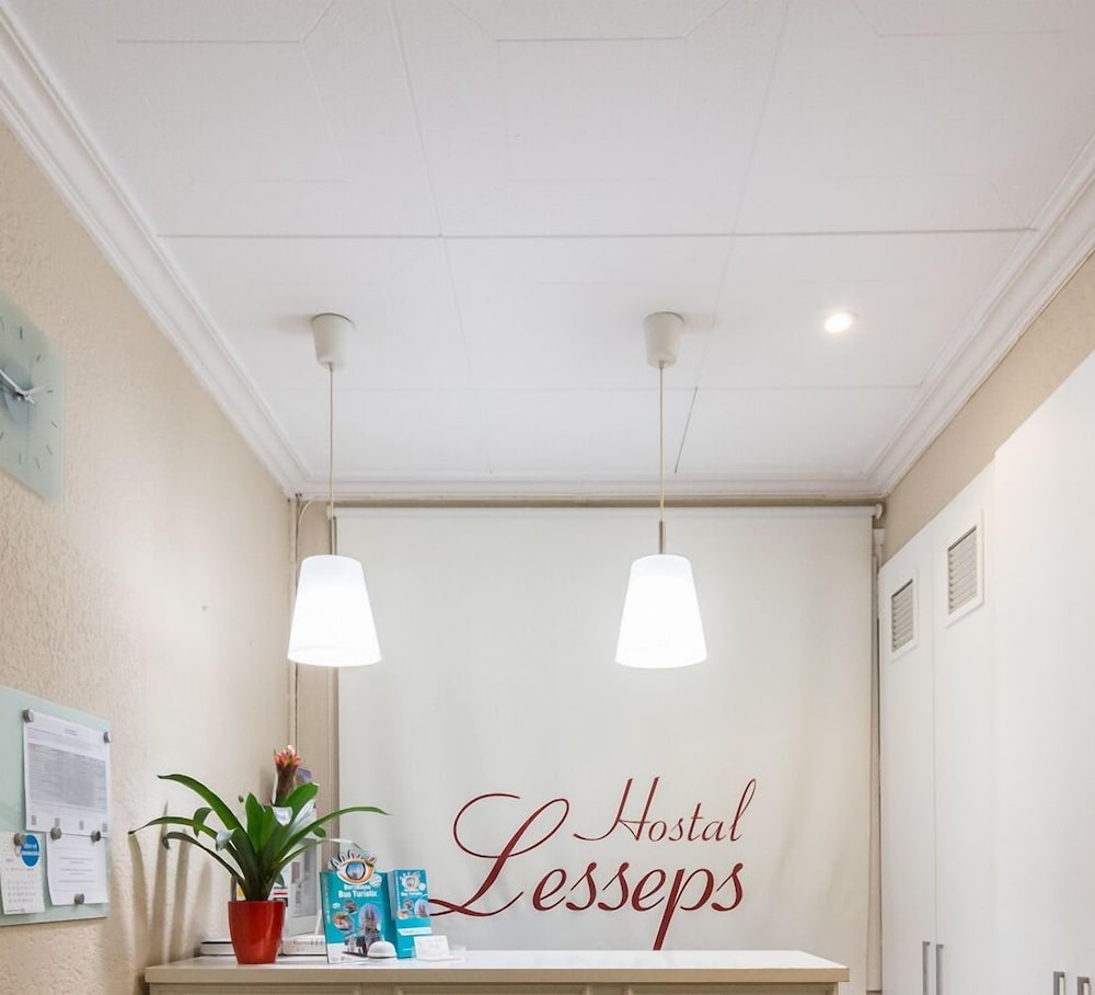 Фото Hostal Lesseps