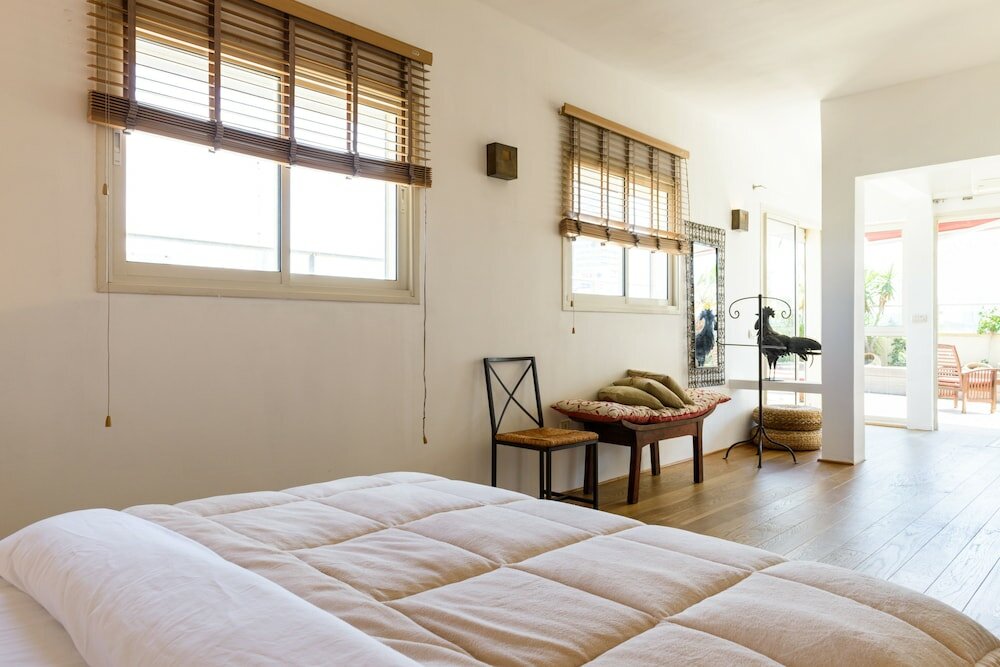 Фото Апартаменты Elegant 2br with Veranda by FeelHome