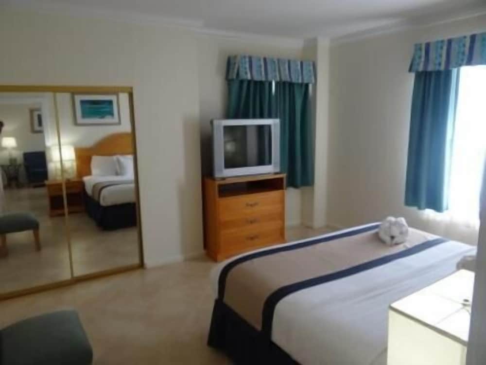 Фото Hollywood Beach Resort -two Bedrooms Sleeps 6