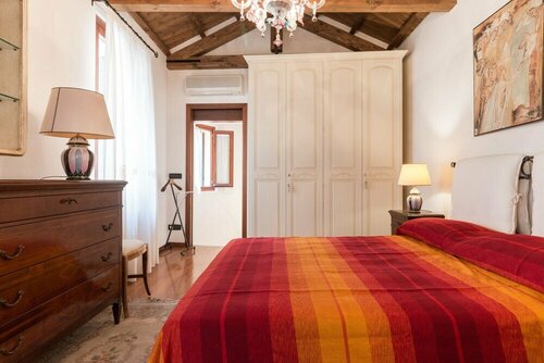 Гостиница Serenissima Authentic Venice в Венеции